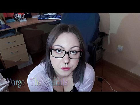 ❤️ Sexy ntxhais nrog tsom iav nqus Dildo tob ntawm lub koob yees duab ❌ porno ntawm peb ☑