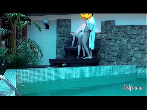 ❤️ Tus thawj coj caw tus tub txib mus rau hauv lub pas dej, tab sis tsis tuaj yeem tiv taus kub ❌ porno ntawm peb ☑