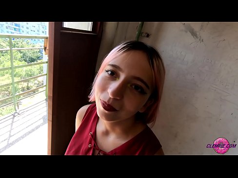 ❤️ Cov tub ntxhais kawm Sensual Sucks ib tug neeg txawv txawv nyob rau hauv lub Outback - Cum ntawm nws lub ntsej muag ❌ porno ntawm peb ☑